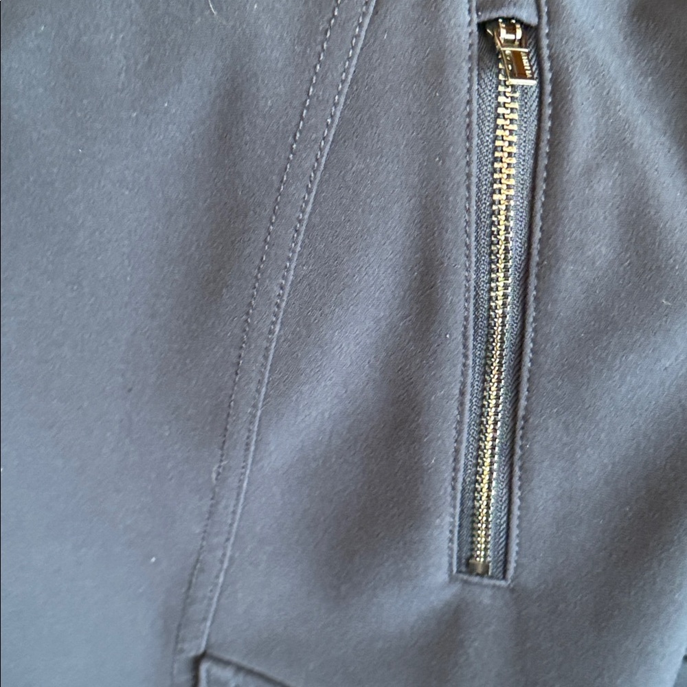 Athleta Endless High Rise Cargo Pant 10 Reg. - Picture 6 of 8